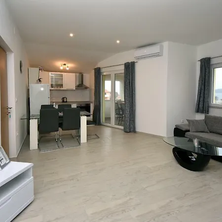 Apartament Holiday 193586 *